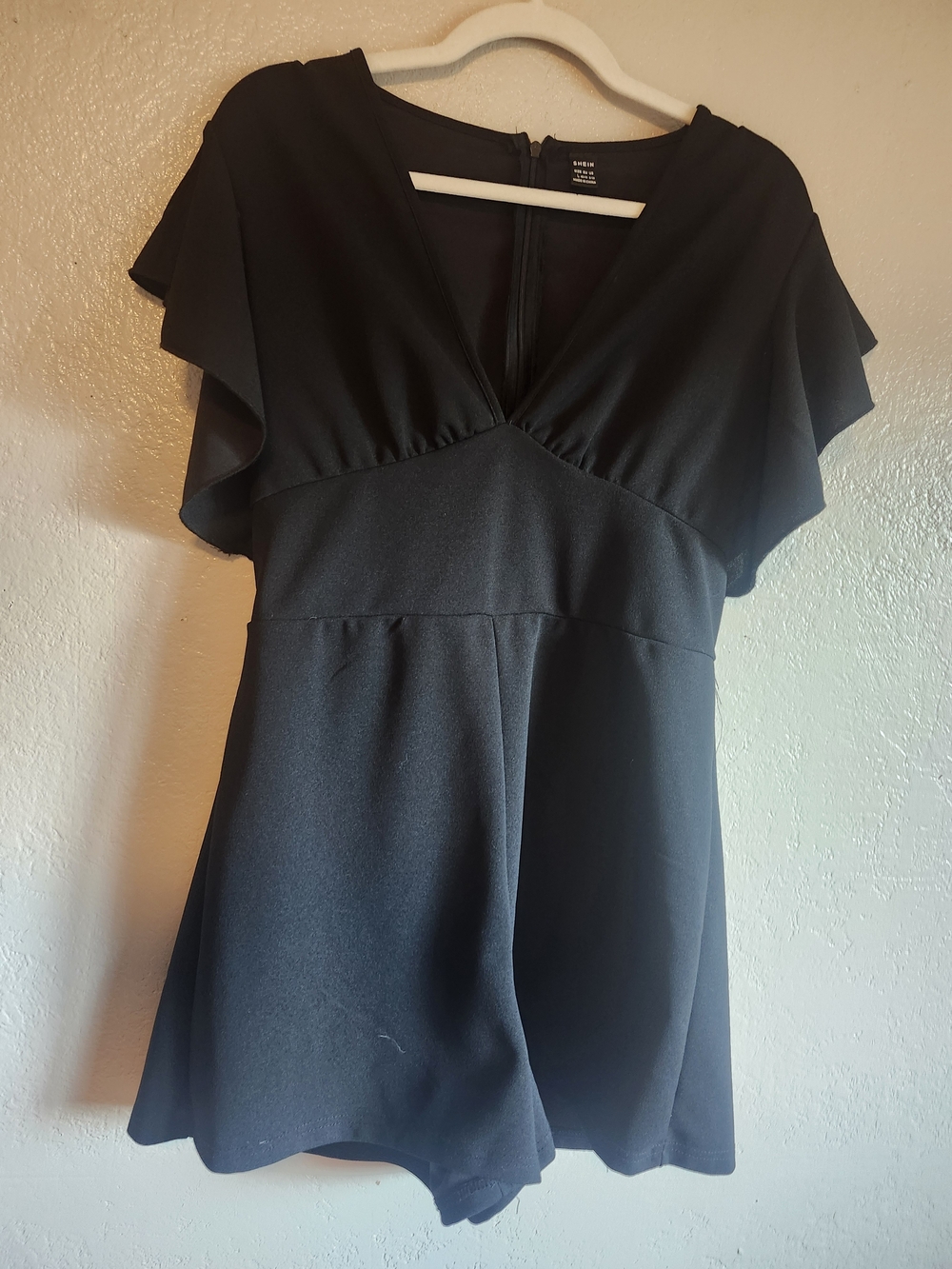 Black Flutter Sleeve Romper Playsuit Deep V Empire Waist Womens Size L